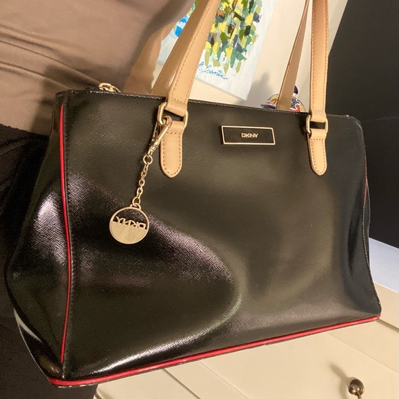 Authentic vintage DKNY patent leather handbag - Picture 12 of 13